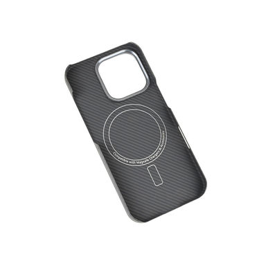 オーダーメイド メタルフレーム マグネティック アラミド カーボンファイバー 電話ケース iPhone 16 Pro